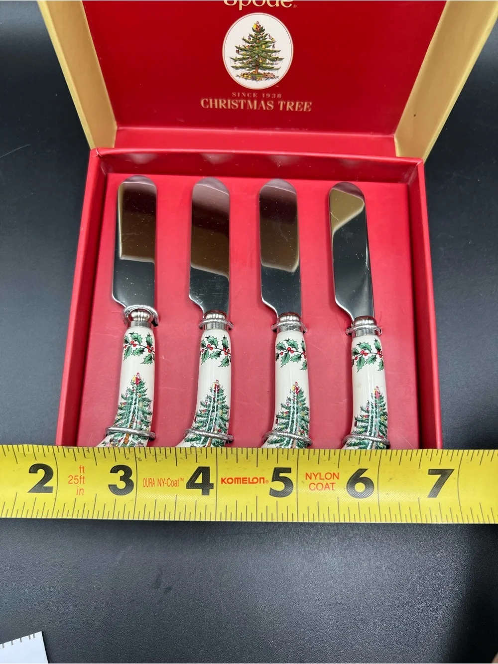 Spode Christmas Tree Set of 4 Spreaders Holiday Appetizer Spreaders NEW